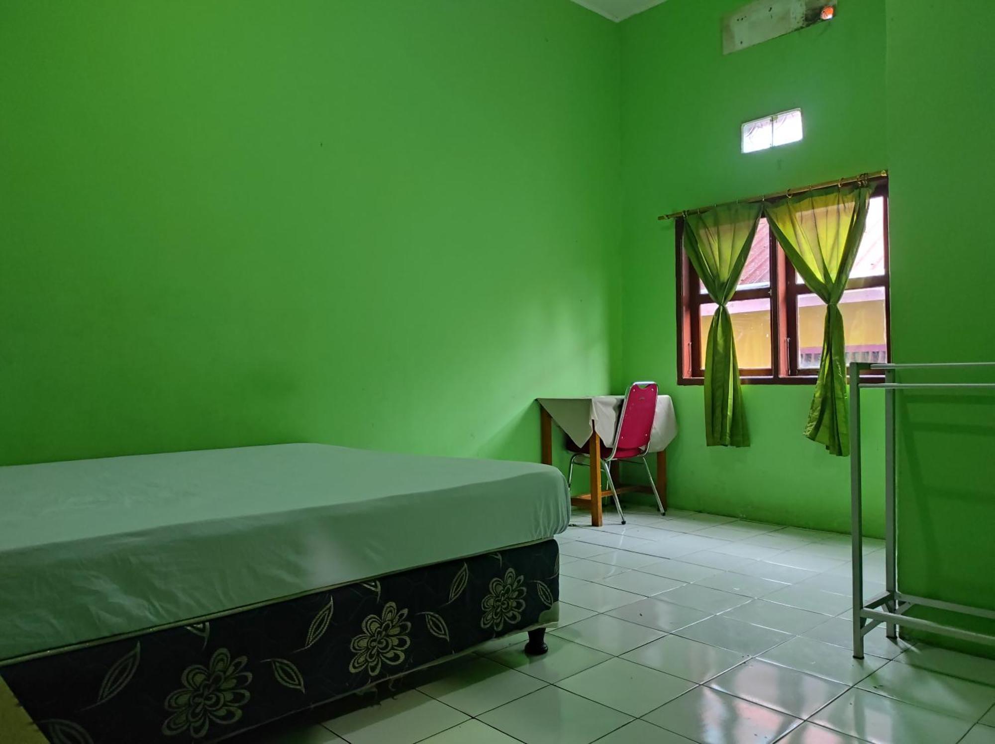 Oyo 93411 Syariah Hotel Tomborang Karema 외부 사진