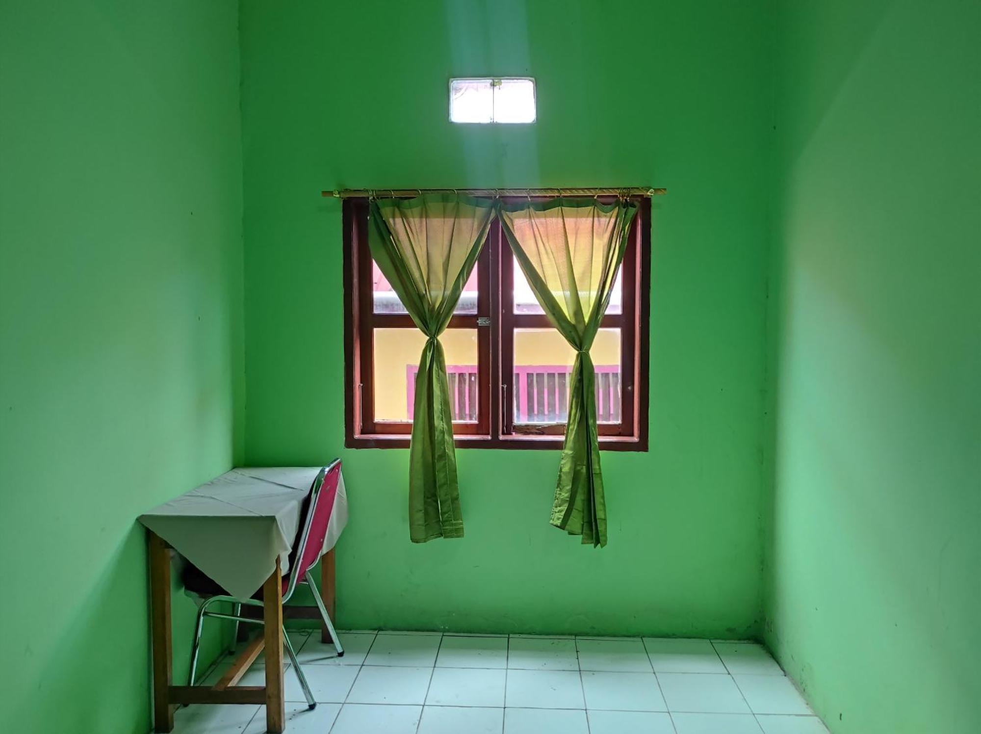 Oyo 93411 Syariah Hotel Tomborang Karema 외부 사진